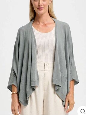 Untouched World Luxury Cocoon Wrap
